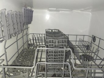 Prodám vestavnou - (stolní ) myčku AEG - 3