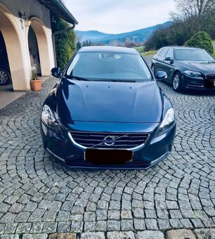 Volvo v40 D2 - 3