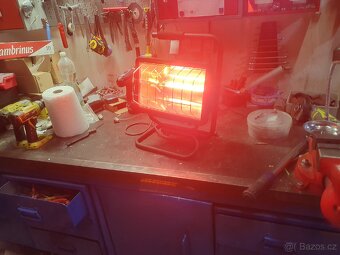 Infrazařič přenosný 1300 W - 3