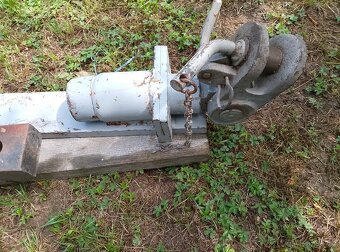 Závěs spodní na traktor - 3