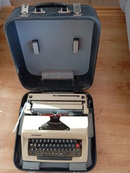 psací stroj CONSUL 2223 - 3