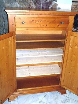 celodřevěná vysoká komoda / botník - 3