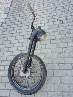 Jawa Pérák - 3