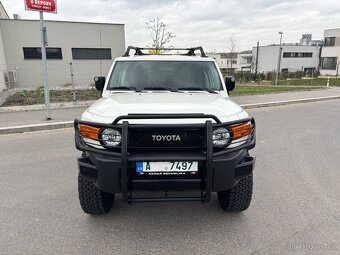 Toyota FJ Cruiser bez koroze s plnou výbavou do terénu - 3