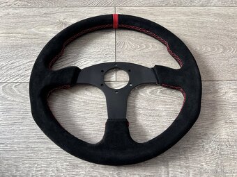 Nový černý tříramenný sportovní volant ( 350mm ) červená nit - 3