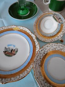 KRÁSNÁ PORCELÁNOVÁ SOUPRAVA - 3
