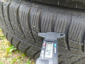 PNEU ZIMNÍ BRIDGESTONE BLIZZAK LM 001 - 215/65/R17 99H - 2ks - 3