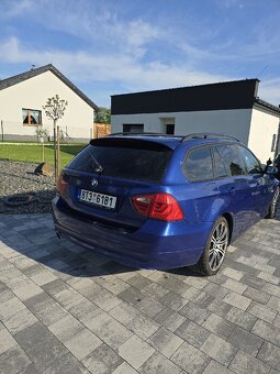 BMW 320D E91, r.v. 2008, vyhřívané sedačky, park. senzory
- 3