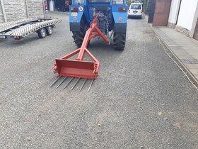 Prodám (čelní) zadní nakladač na Zetor do třetího bodu - 3