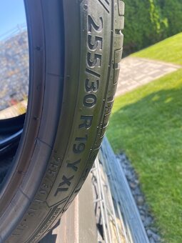 Prodám 255/30 r19 Barum Bravuris 5HM - 3