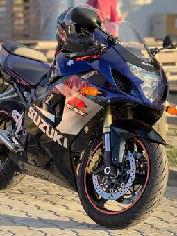 Suzuki GSXR 750 K5 - 3