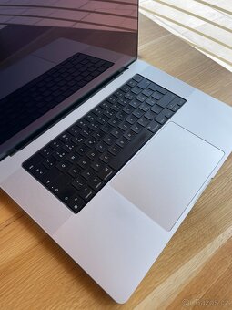 Zánovní - MacBook Pro 16" M1 PRO 512GB SSD | 16GB RAM - 3