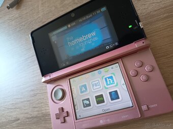 Prodám Nintendo 3DS + příslušenství - 3