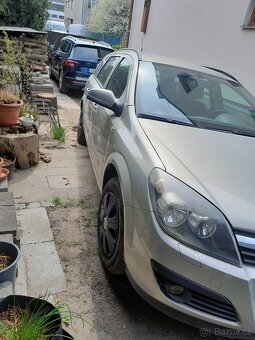 Prodám Opel Astra H combi 16 / 16V stk 10/2006 - 3
