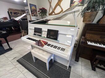 STEINWAY & SONS mod. Z 114 se zárukou 5 let, doprava zdarma - 3