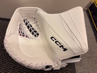 SET CCM LAPAČKA A VYRÁŽEČKA  CCM AXIS F9/EXTREME FLEX 500 - 3
