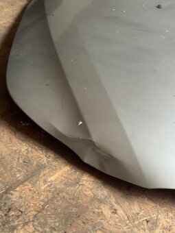 BMW E60 — hliníková kapota, originál • 2000 Kč - 3