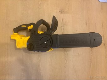 Řetězová pila Dewalt DCM565N - 3