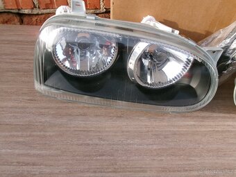 VW GOLF 3 - přední čirá černá světla H7 a H7 - 3