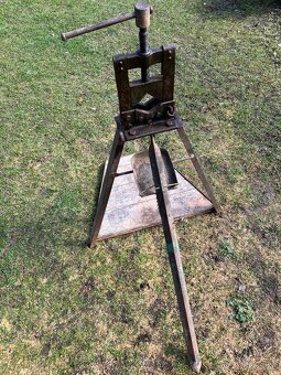 Svěrák na trubky - 3