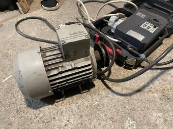 Motor Siemens 1,3kw + měnič - 3