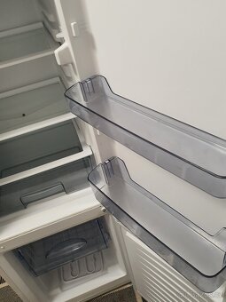 jako nová ÚZKÁ 50cm šířka moderní A++ lednice - 3