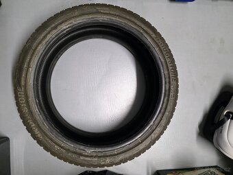 Bridgestone zimní PNEU 245/40, 275/35 R21 - 3