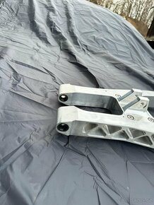 Yamaha YZ65 Prodloužená kyvná vidlice - 3