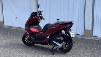 Honda PCX125 – rok 07/2022, jen 6 700 km - 3