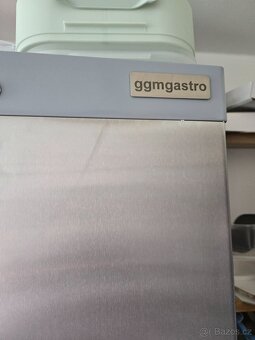 Nerezova gastro lednice 600l - 3