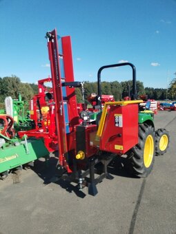 Prodám štěpkovač a špalíčkovač - 3