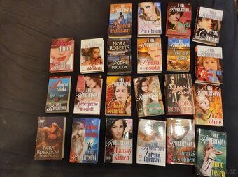 Sbírka 192 ks knih žánru "romány pro ženy" - 3