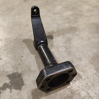 Zetor 7745 náprava - páka řízení - 3