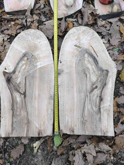 jasanové desky z rozvidlení kmenu, vhodné na mísy, síla 6cm - 3