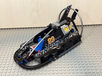 LEGO Technic 42002 - Hovercraft - 3