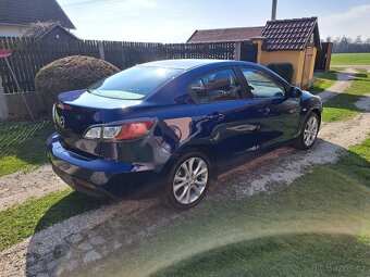 Mazda 3 2.0i Exclusive - 3