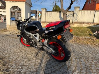 Honda CBR 900 RR - 3