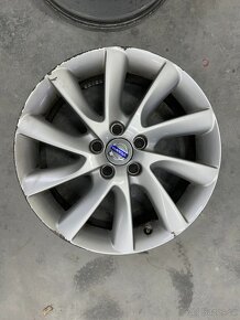 VOLVO S60 / V60 / V40 2ks alu 17" - 3