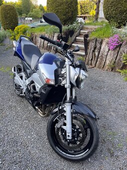 Suzuki gsr 600 - 3