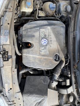 VW Golf IV díly interiéru - 3