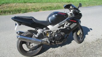 HONDA VTR 1000 FIRESTROM - 3