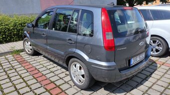 Ford Fusion - 3