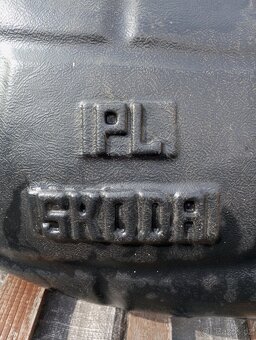 Prodám plast. Podběhy na Škoda 120,105, 135 - 3