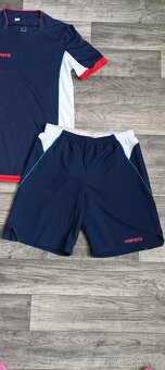 Top stav sportovní set tričko a kraťasy - 3