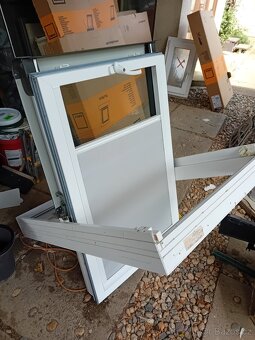 Plastové střešní okno 78x98 - 3