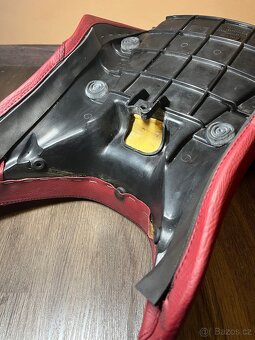 Originál sedlo na Moto Guzzi Breva 1100 - 3