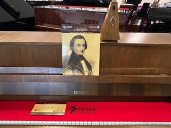 Petrof 105 se zárukou 2 roky dopravou 100 km. - 3