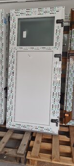 Vchodové dveře plastové - 3