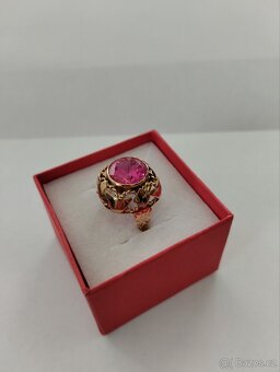 Zlatý prsten s růžovým kamenem - 3