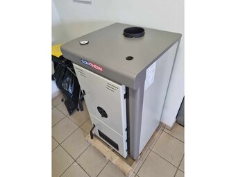 Kotel na tuhá paliva Slovatherm (nový) - 3